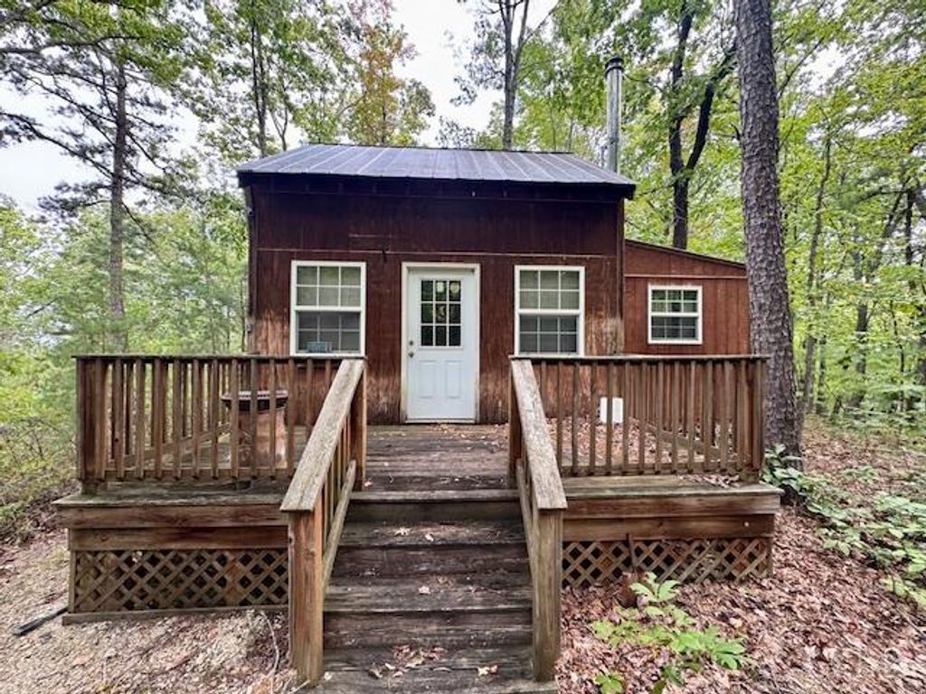 362 Cabin Lane, Gladstone, VA 24553