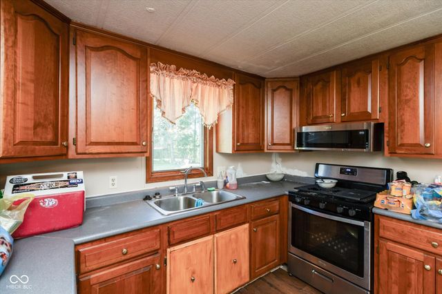 7737 S 675 W, Jamestown, IN 46147