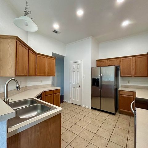 518 Morningside Court, Midlothian, TX 76065