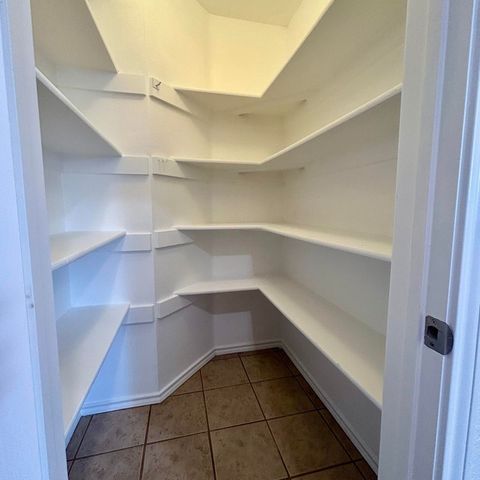 518 Morningside Court, Midlothian, TX 76065