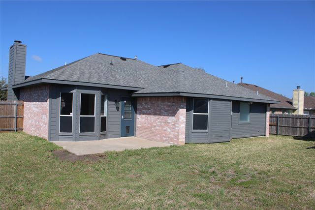 518 Morningside Court, Midlothian, TX 76065