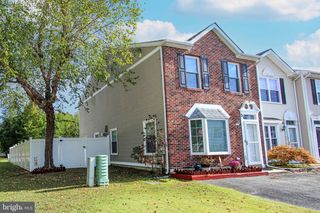 200 FIELDSTONE LN, Newark, DE 19702