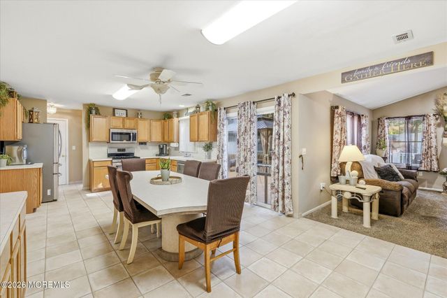 1117 S Maplecrest Court, Toms River, NJ 08753