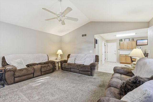 1117 S Maplecrest Court, Toms River, NJ 08753