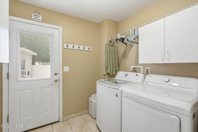 1117 S Maplecrest Court, Toms River, NJ 08753