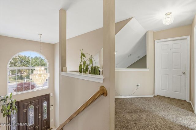 1117 S Maplecrest Court, Toms River, NJ 08753