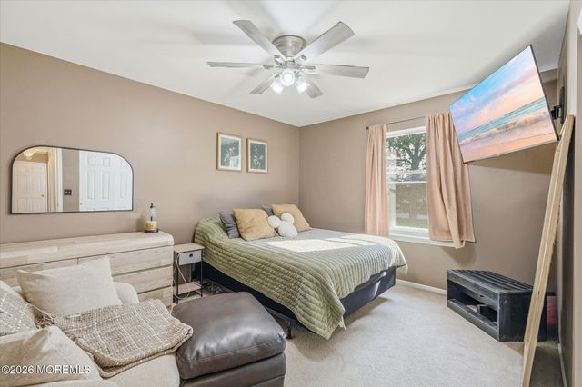 1117 S Maplecrest Court, Toms River, NJ 08753