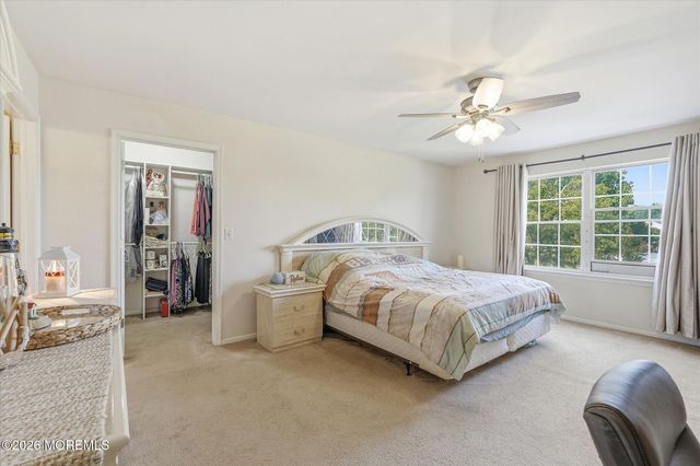 1117 S Maplecrest Court, Toms River, NJ 08753