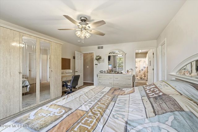 1117 S Maplecrest Court, Toms River, NJ 08753
