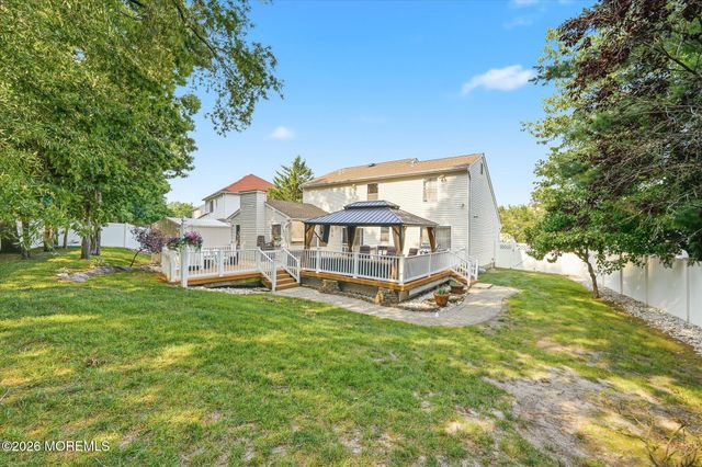1117 S Maplecrest Court, Toms River, NJ 08753