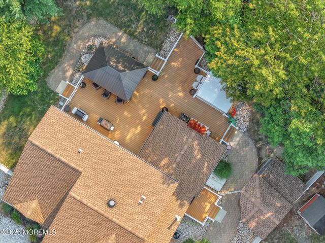 1117 S Maplecrest Court, Toms River, NJ 08753