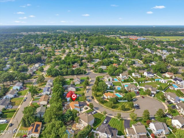 1117 S Maplecrest Court, Toms River, NJ 08753