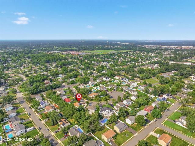 1117 S Maplecrest Court, Toms River, NJ 08753