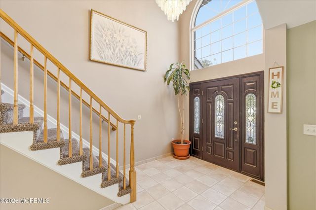 1117 S Maplecrest Court, Toms River, NJ 08753