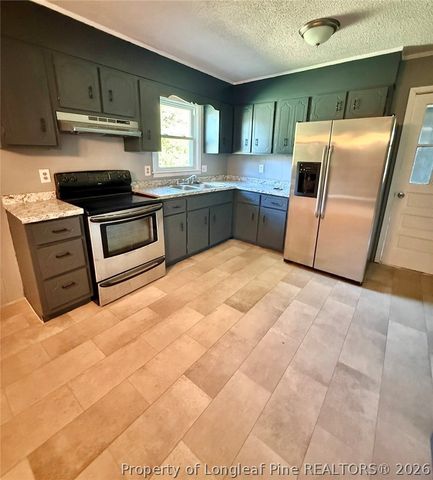808 Mockingbird Hill Road, Raeford, NC 28376
