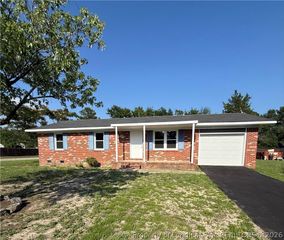 808 Mockingbird Hill Road, Raeford, NC 28376