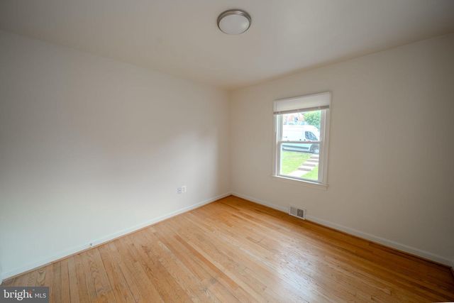4002 74TH AVE, Hyattsville, MD 20784