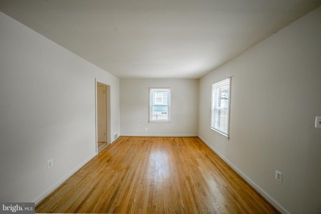 4002 74TH AVE, Hyattsville, MD 20784