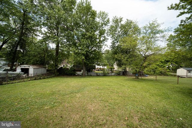 4002 74TH AVE, Hyattsville, MD 20784