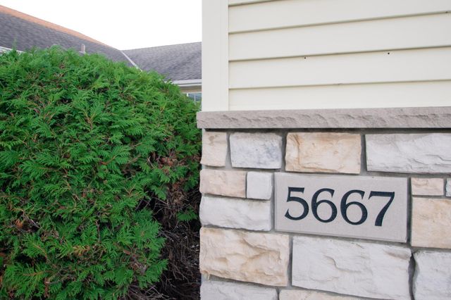 5667 Lambert Avenue NE, Albertville, MN 55301