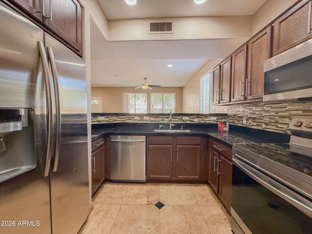 21655 N 36TH Avenue 118, Glendale, AZ 85308