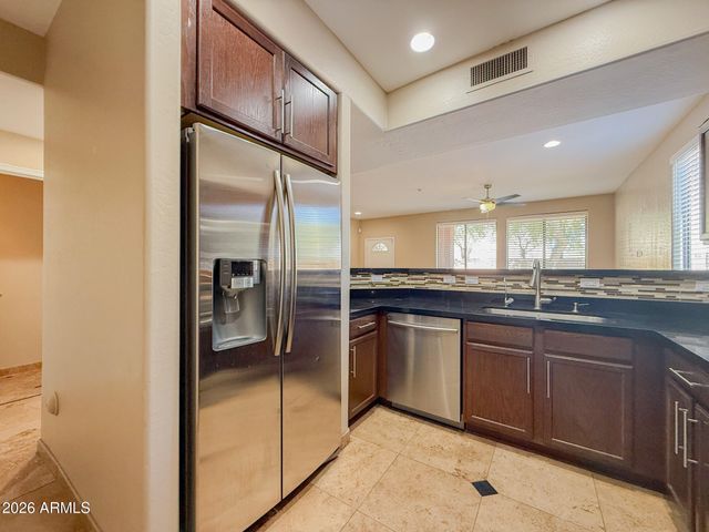 21655 N 36TH Avenue 118, Glendale, AZ 85308