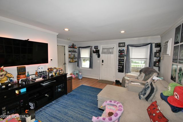 1050 Woodmere Drive, Keyport, NJ 07735
