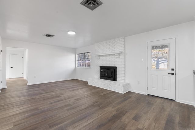 1145 Salem Road, Conway, AR 72034