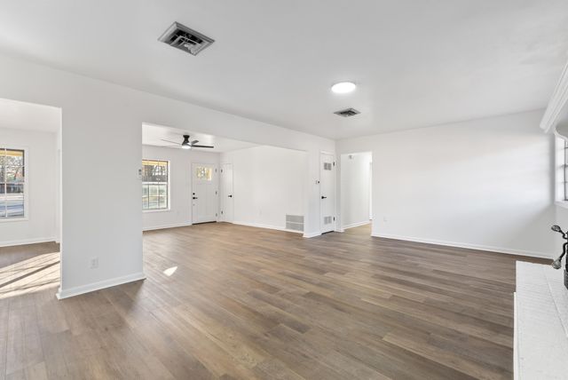 1145 Salem Road, Conway, AR 72034