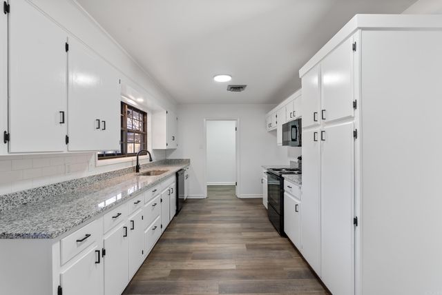 1145 Salem Road, Conway, AR 72034