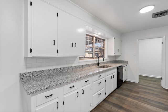 1145 Salem Road, Conway, AR 72034