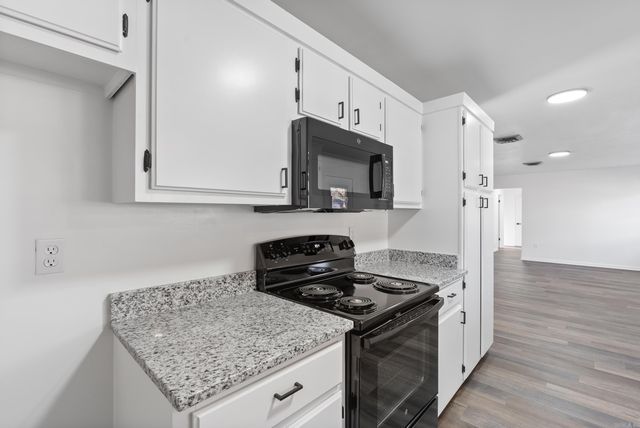 1145 Salem Road, Conway, AR 72034