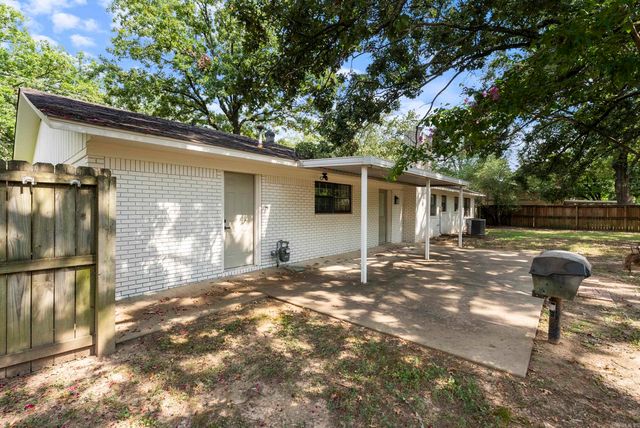 1145 Salem Road, Conway, AR 72034