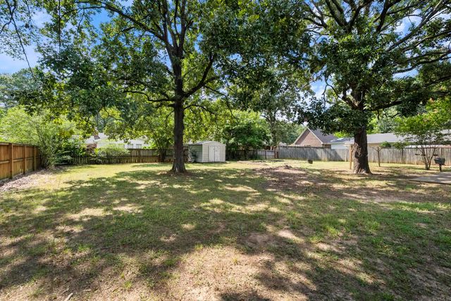 1145 Salem Road, Conway, AR 72034