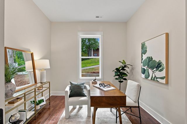1721 Starboard Dr, Hixson, TN 37343