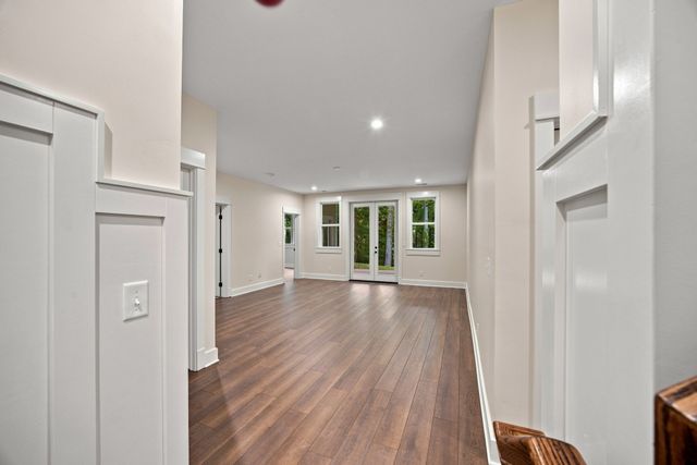 1721 Starboard Dr, Hixson, TN 37343