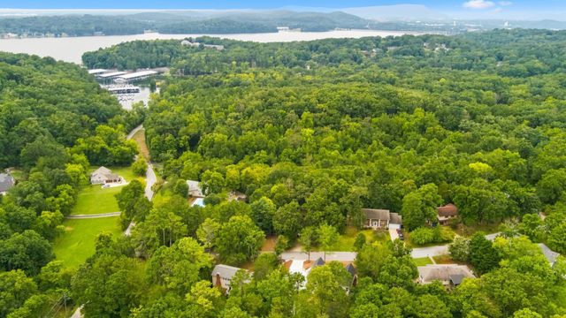 1721 Starboard Dr, Hixson, TN 37343