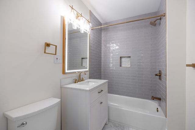 4638 N Hamilton Avenue 1F, Chicago, IL 60625