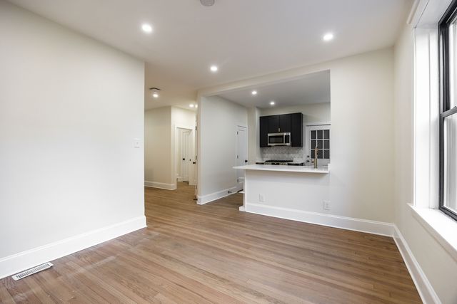 4638 N Hamilton Avenue 1F, Chicago, IL 60625