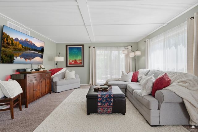 1400 Westwind Dr., Manhattan, KS 66503