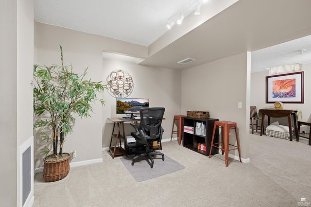 1400 Westwind Dr., Manhattan, KS 66503