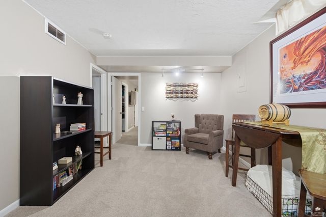 1400 Westwind Dr., Manhattan, KS 66503