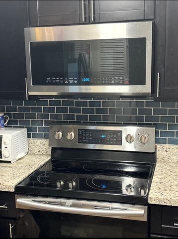 2029 Winners Circle 2029, North Lauderdale, FL 33068