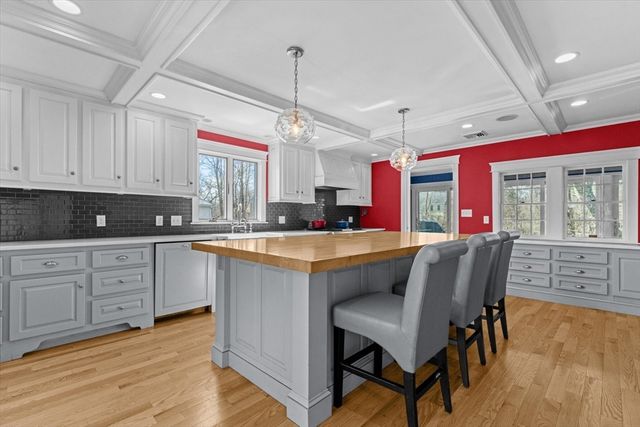 585 Careswell St, Marshfield, MA 02050