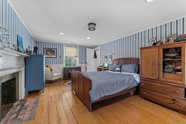 585 Careswell St, Marshfield, MA 02050