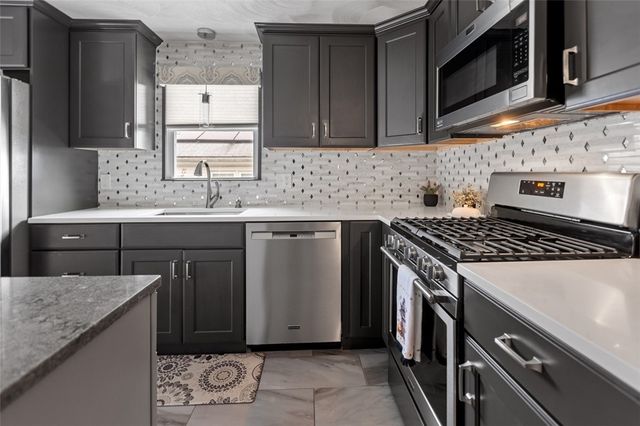 18 Lyman Avenue, Johnston, RI 02919