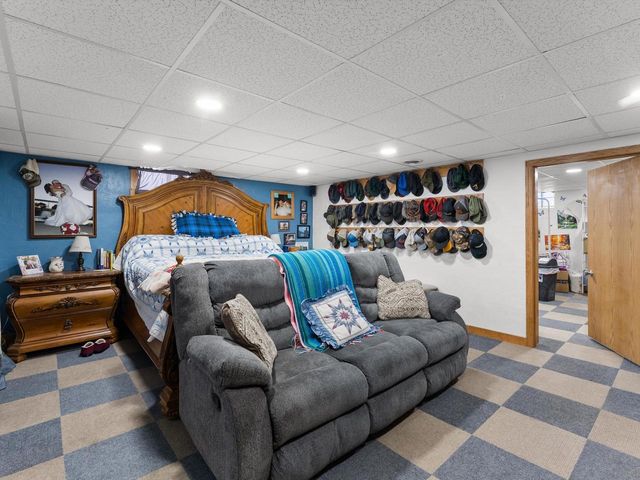 5425 Old Q ROAD, Manitowoc, WI 54220