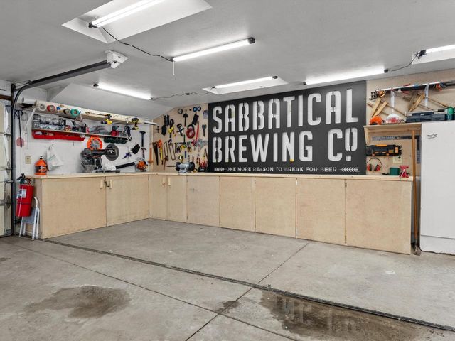 5425 Old Q ROAD, Manitowoc, WI 54220