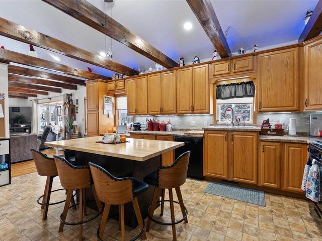 5425 Old Q ROAD, Manitowoc, WI 54220