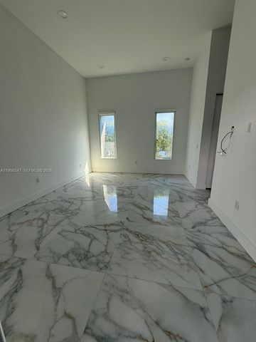 9839 SW 213th St, Cutler Bay, FL 33189